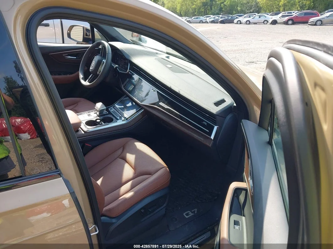 2025 Audi Q7 VIN WA1LCBF75SD020609 photo 5